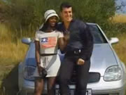 أفريقي يمارس الجنس في الهواء الطلق بشكل مثير